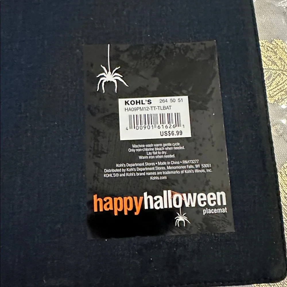 Kohl’s Happy Halloween cloth placemats set of 2 17 1/2 x 13 1/4inch NWT quilted